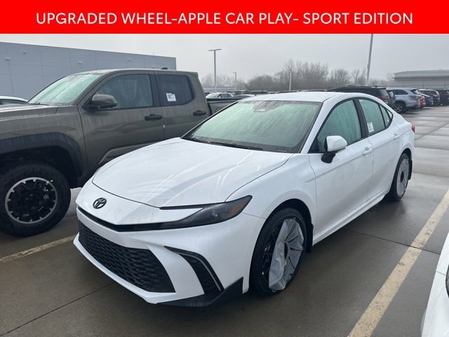 New 2026 Toyota Camry SE image 1