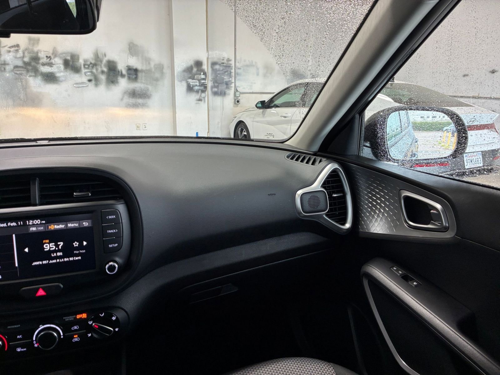 Used 2025 Kia Soul LX w/ LX Technology Package image 33