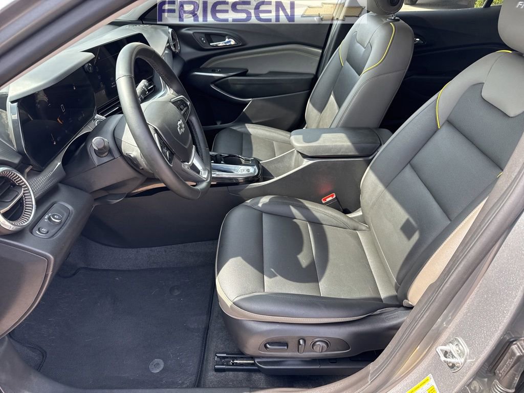 Used 2025 Chevrolet Trax ACTIV w/ Driver Confidence Package image 8