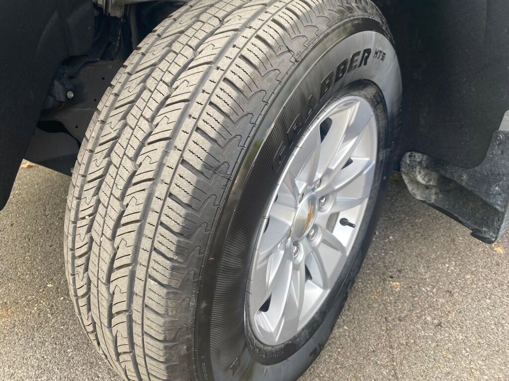 Used 2025 Chevrolet Silverado 1500 LT image 25