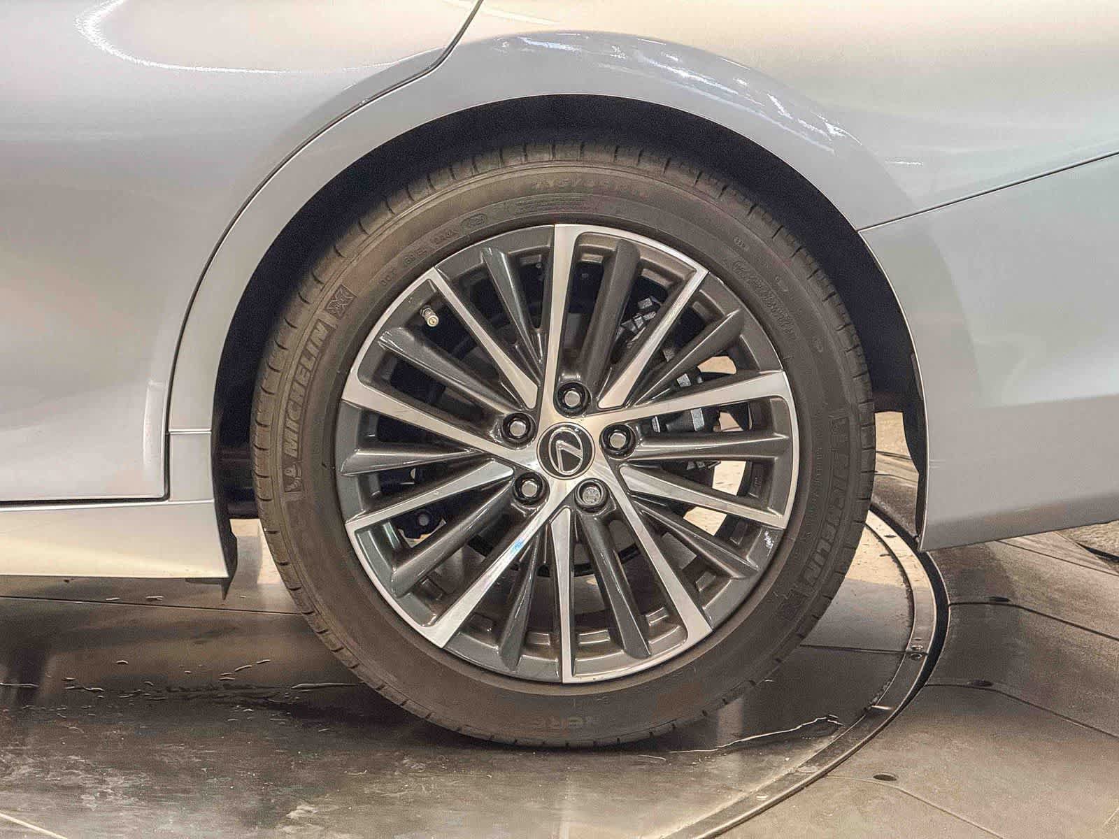 Certified 2025 Lexus ES 300h w/ Premium Package FWD image 10