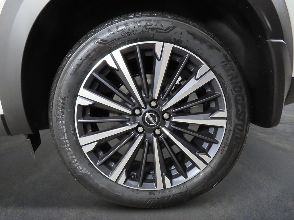 New 2026 Nissan Pathfinder Platinum AWD/4WD image 9