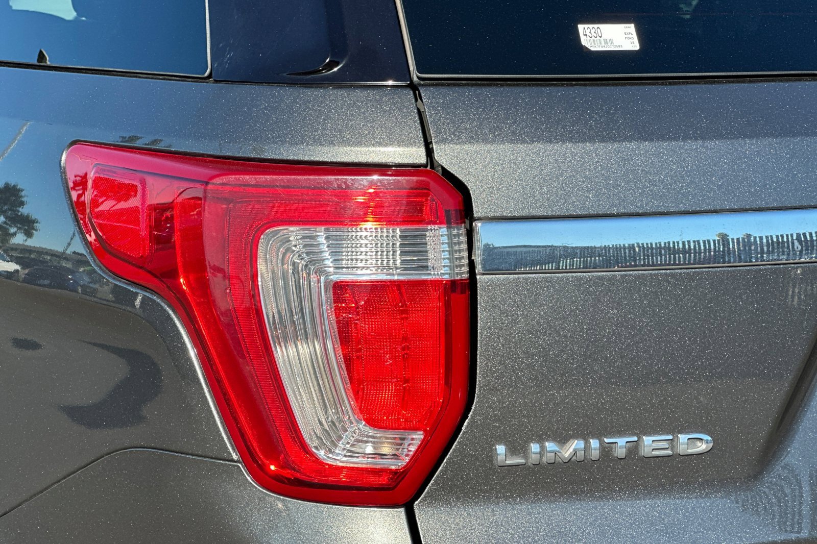 Used 2018 Ford Explorer Limited w/ Equipment Group 301A image 28