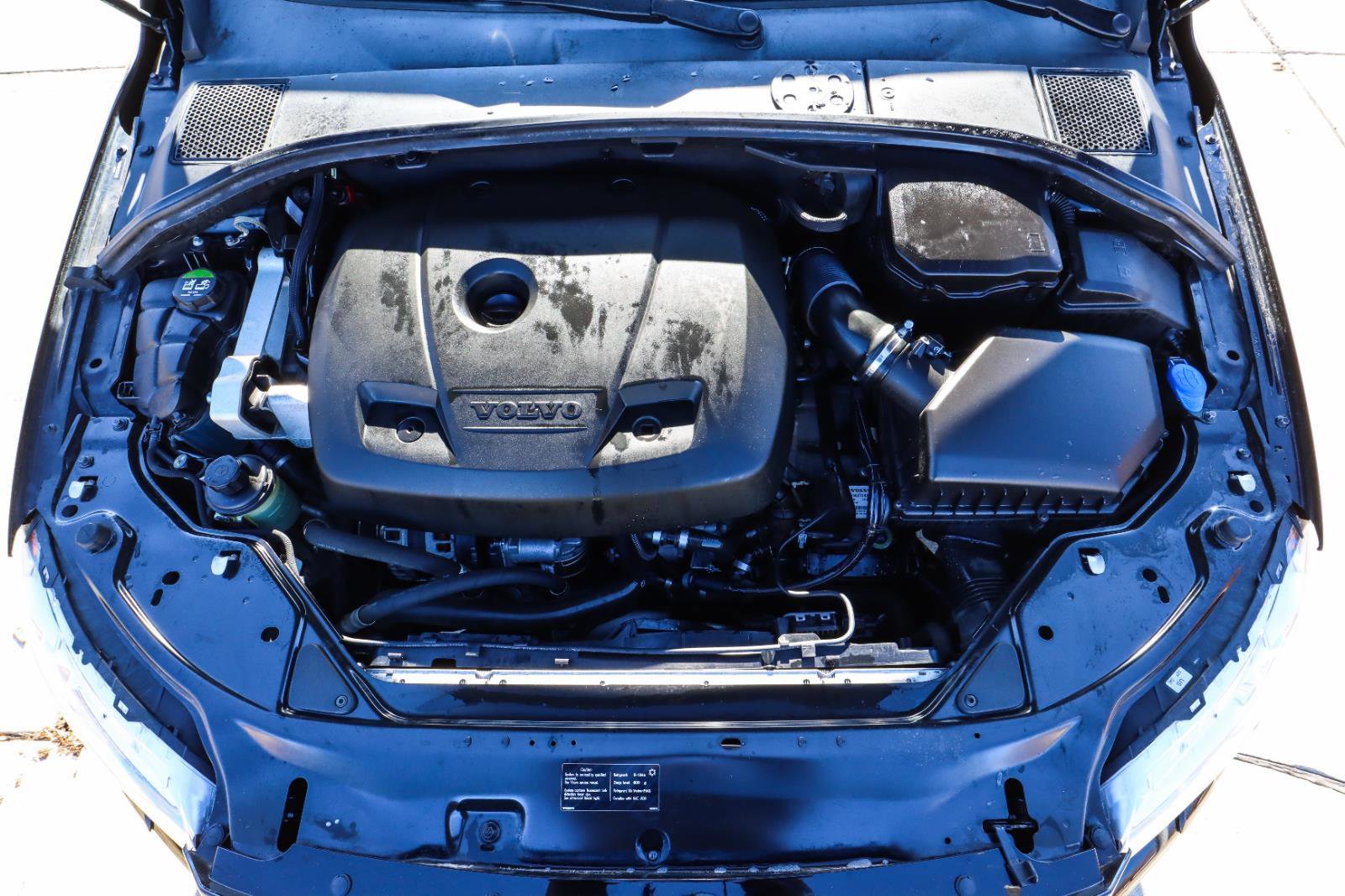 Used 2016 Volvo XC70 T5 Platinum w/ Protection Package image 20