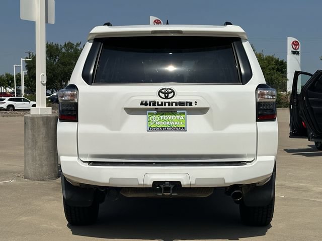 Used 2022 Toyota 4Runner SR5 Premium w/ Moonroof Package RWD image 4
