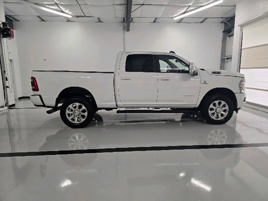 Used 2023 RAM 2500 Laramie AWD/4WD image 11