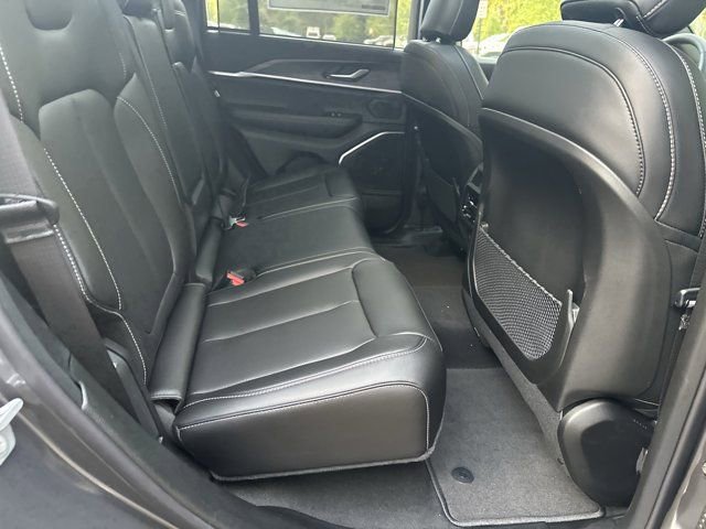 New 2025 Jeep Grand Cherokee Limited w/ Luxury Tech Group II image 15