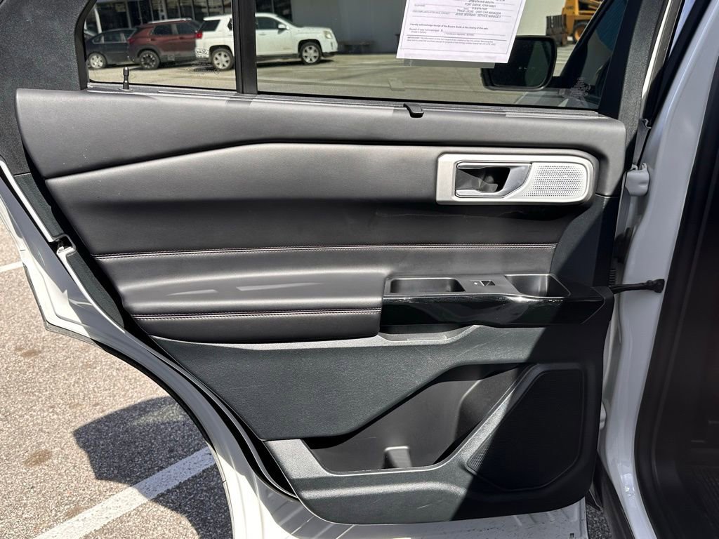 Certified 2023 Ford Explorer Platinum w/ Technology Package image 15