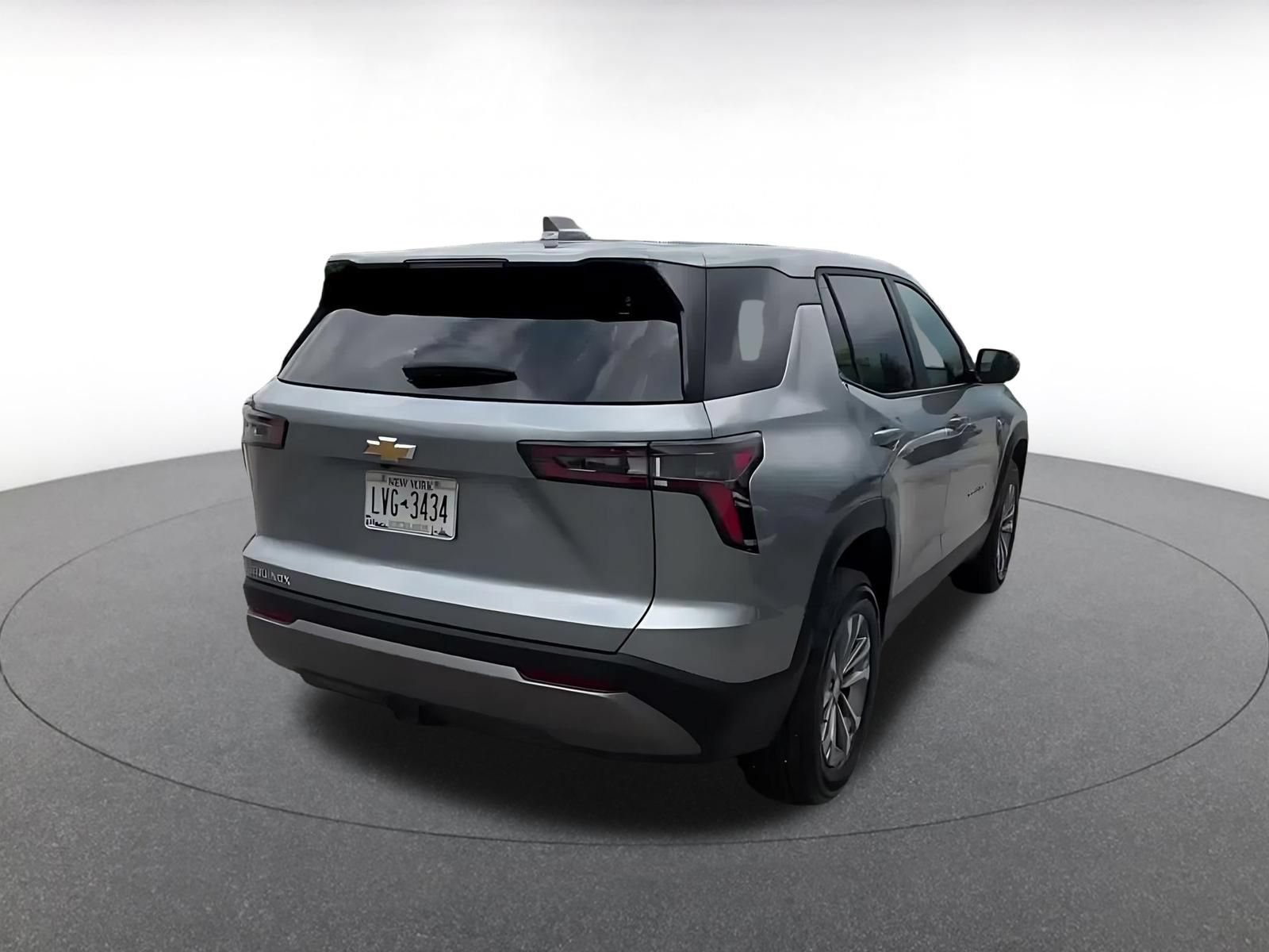 Used 2025 Chevrolet Equinox LT FWD image 14