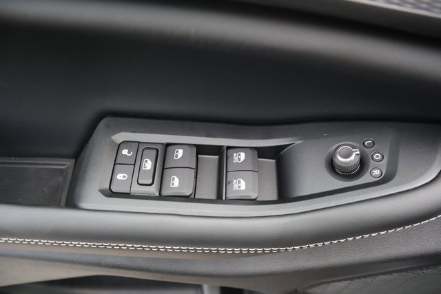 New 2025 Jeep Grand Cherokee Altitude image 6