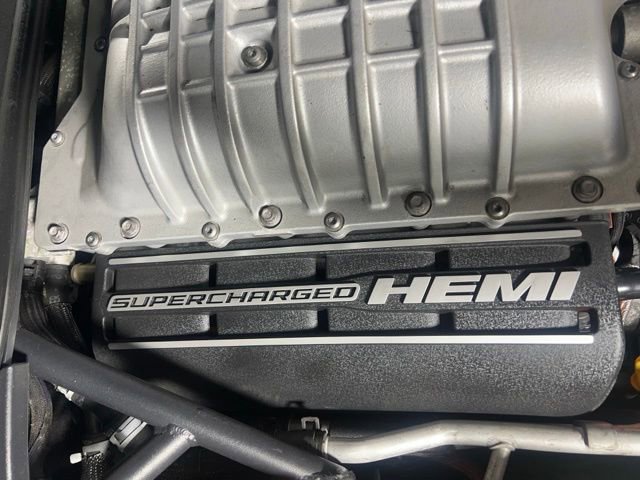 Used 2018 Dodge Challenger SRT Hellcat image 23