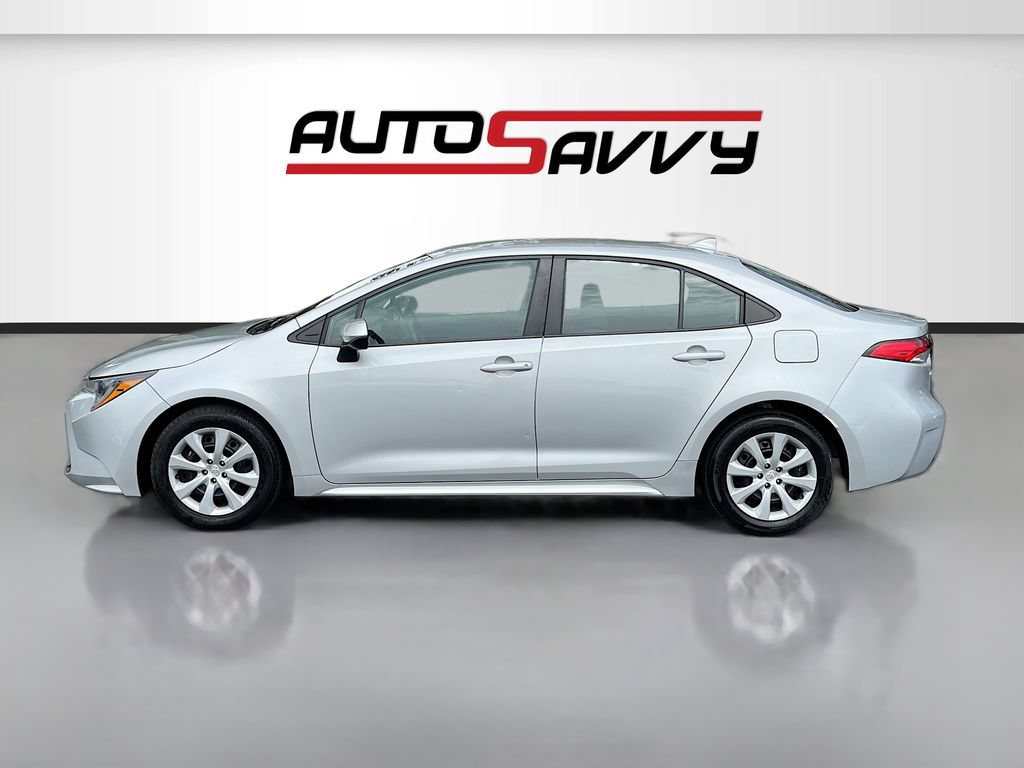 Used 2024 Toyota Corolla LE FWD image 4
