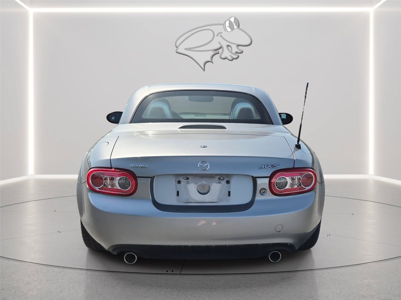 Used 2009 MAZDA MX-5 Miata Grand Touring w/ Premium Pkg RWD image 4