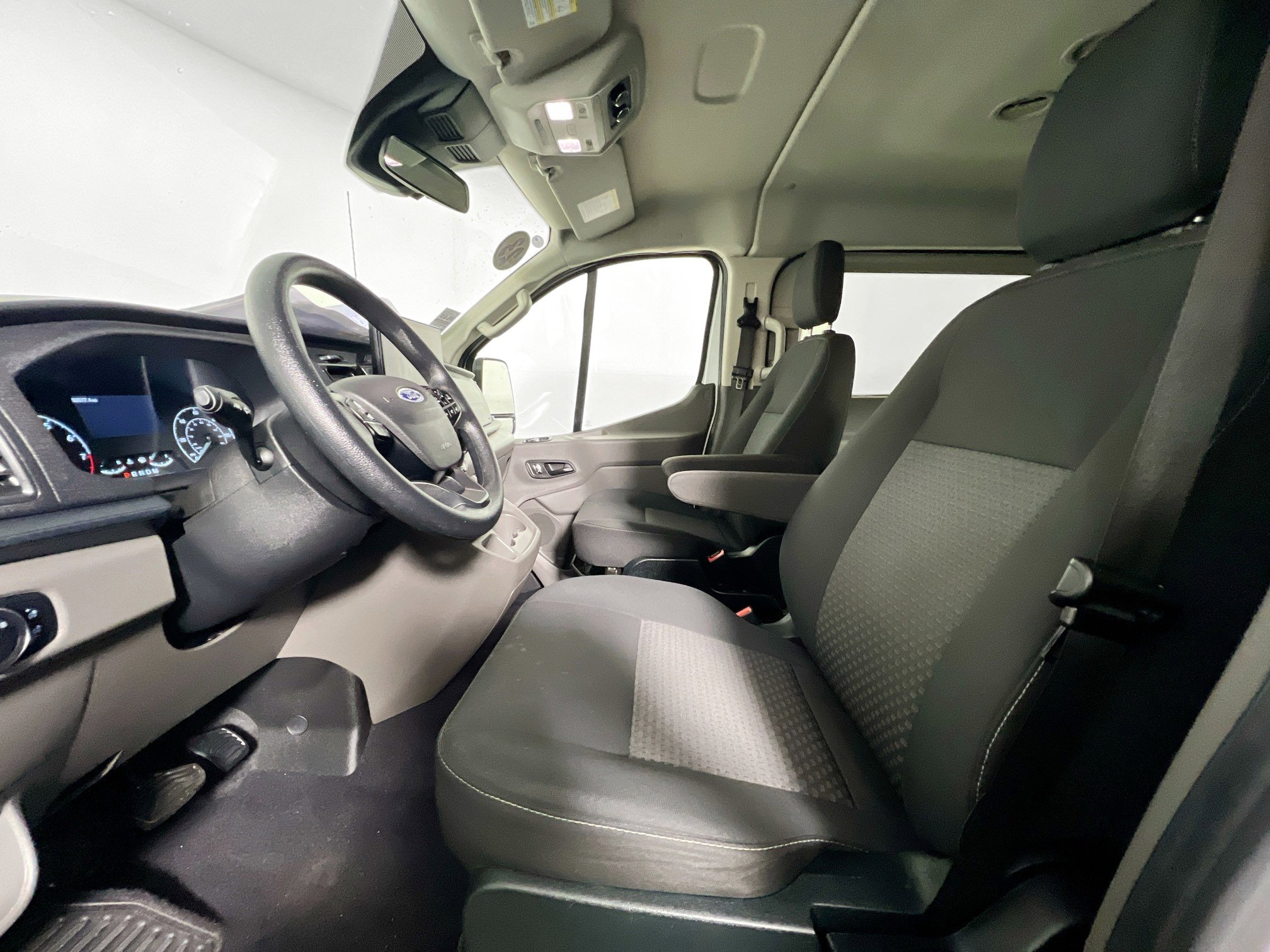 Used 2023 Ford Transit 350 XLT image 14