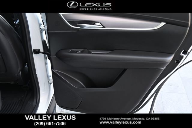 Used 2018 Cadillac XT5 Premium Luxury w/ Driver Assist Package image 18