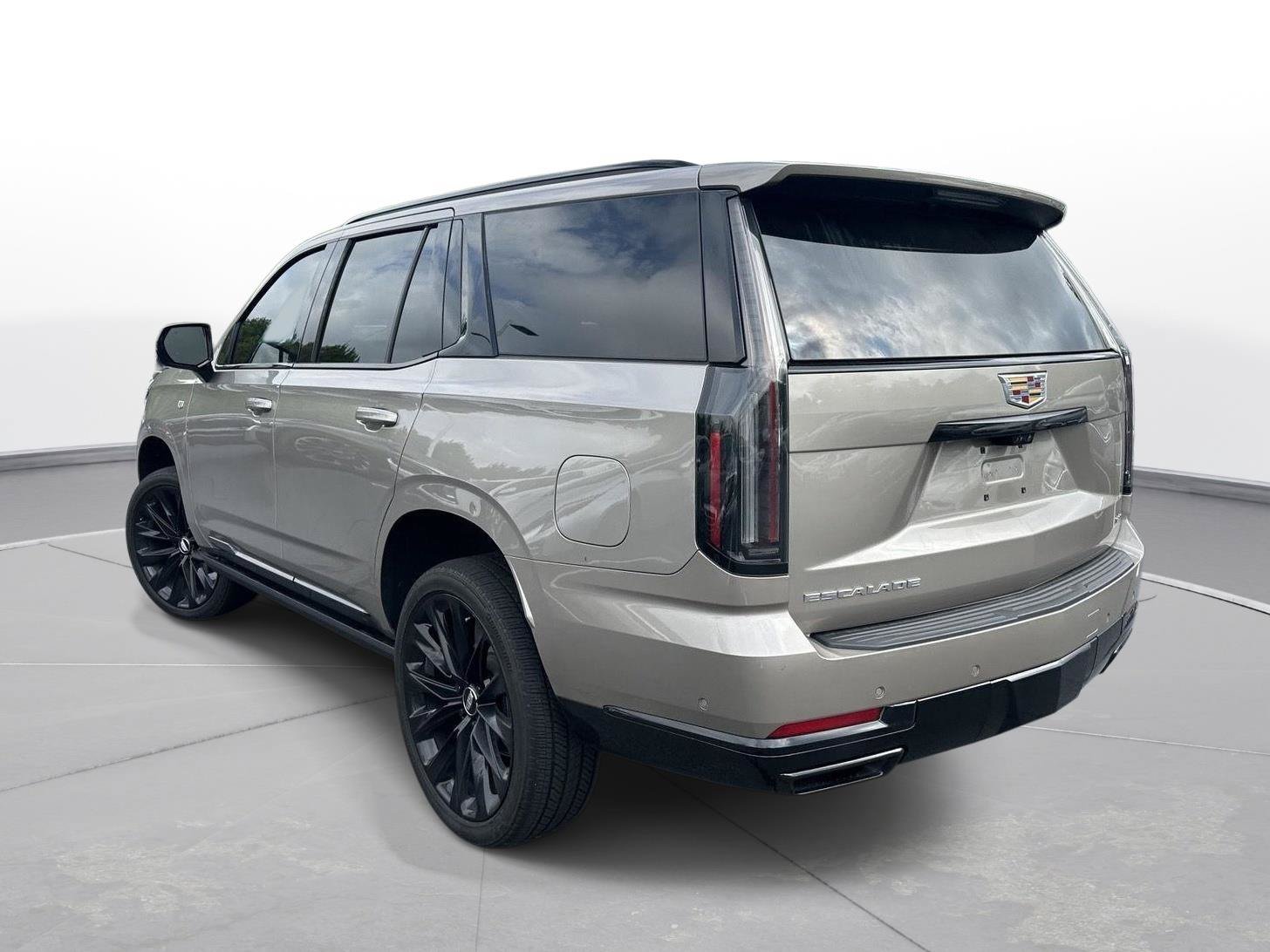 Used 2025 Cadillac Escalade Sport Platinum w/ LPO, ONYX Package AWD/4WD image 8
