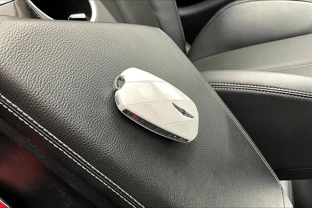 Used 2025 Genesis G70 2.5T RWD image 36