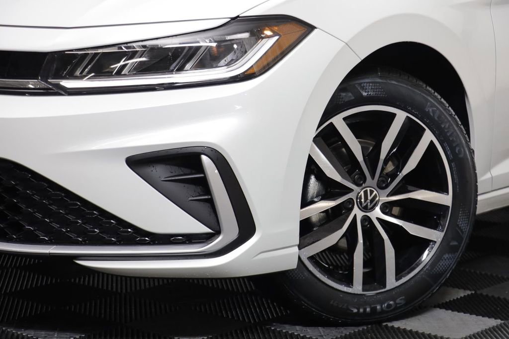 New 2026 Volkswagen Jetta SE FWD image 4