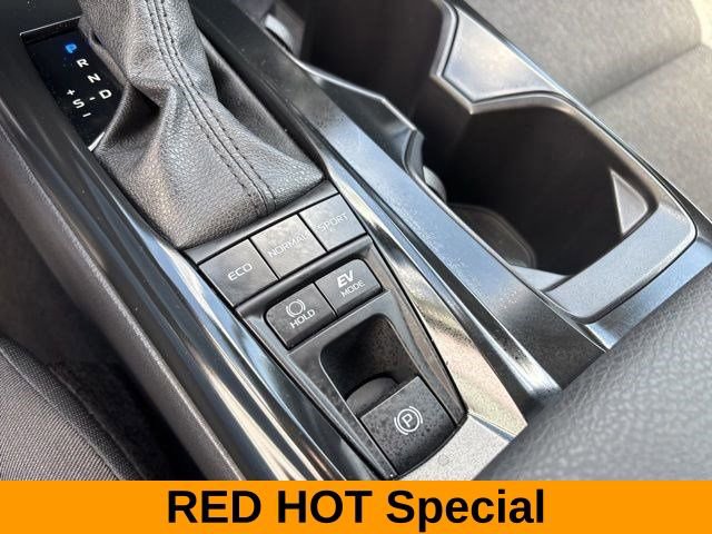 Used 2025 Toyota Camry LE image 25