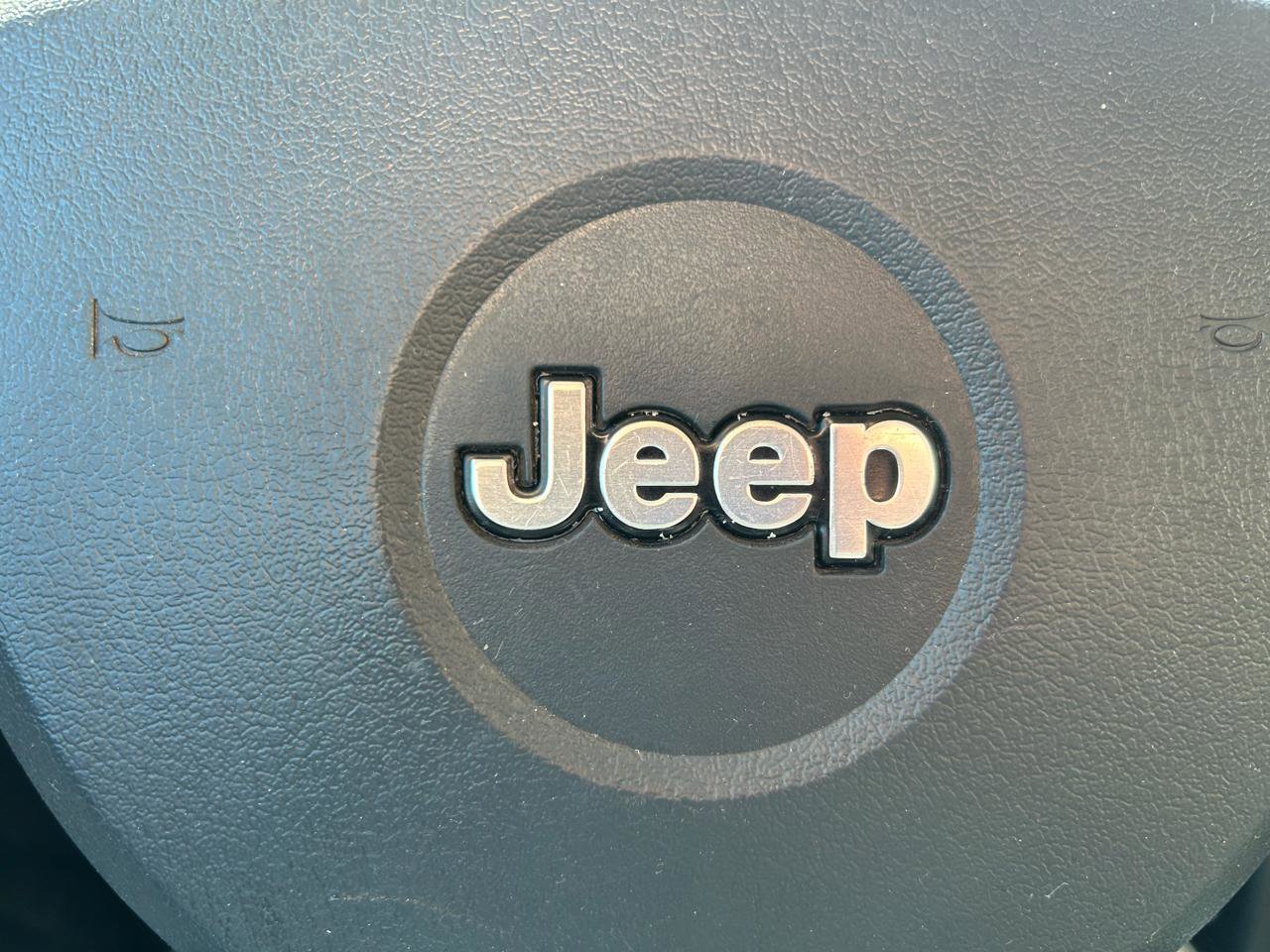 Used 2009 Jeep Liberty Sport w/ Popular Equipment Group AWD/4WD image 18