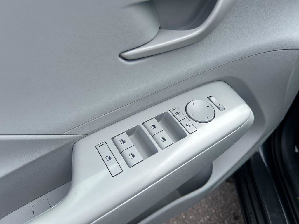 New 2026 Hyundai Kona SE AWD/4WD image 14