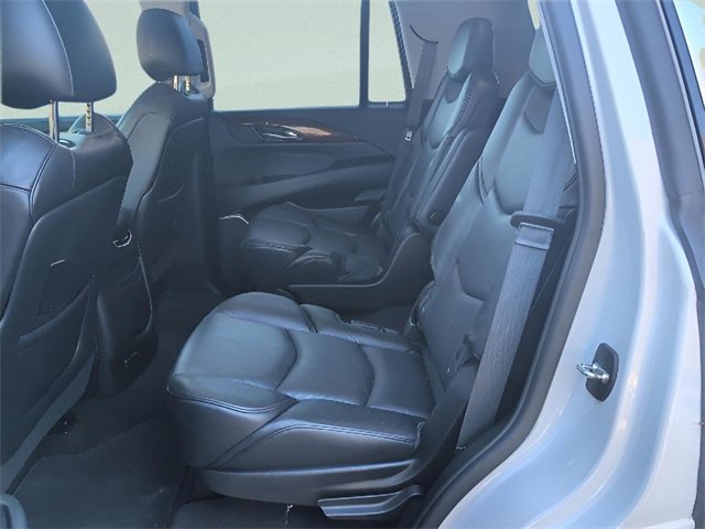 Used 2020 Cadillac Escalade Luxury image 12
