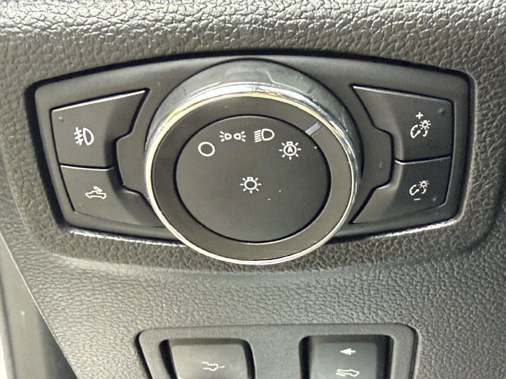 Used 2017 Ford F350 Platinum w/ Platinum Ultimate Package AWD/4WD image 25