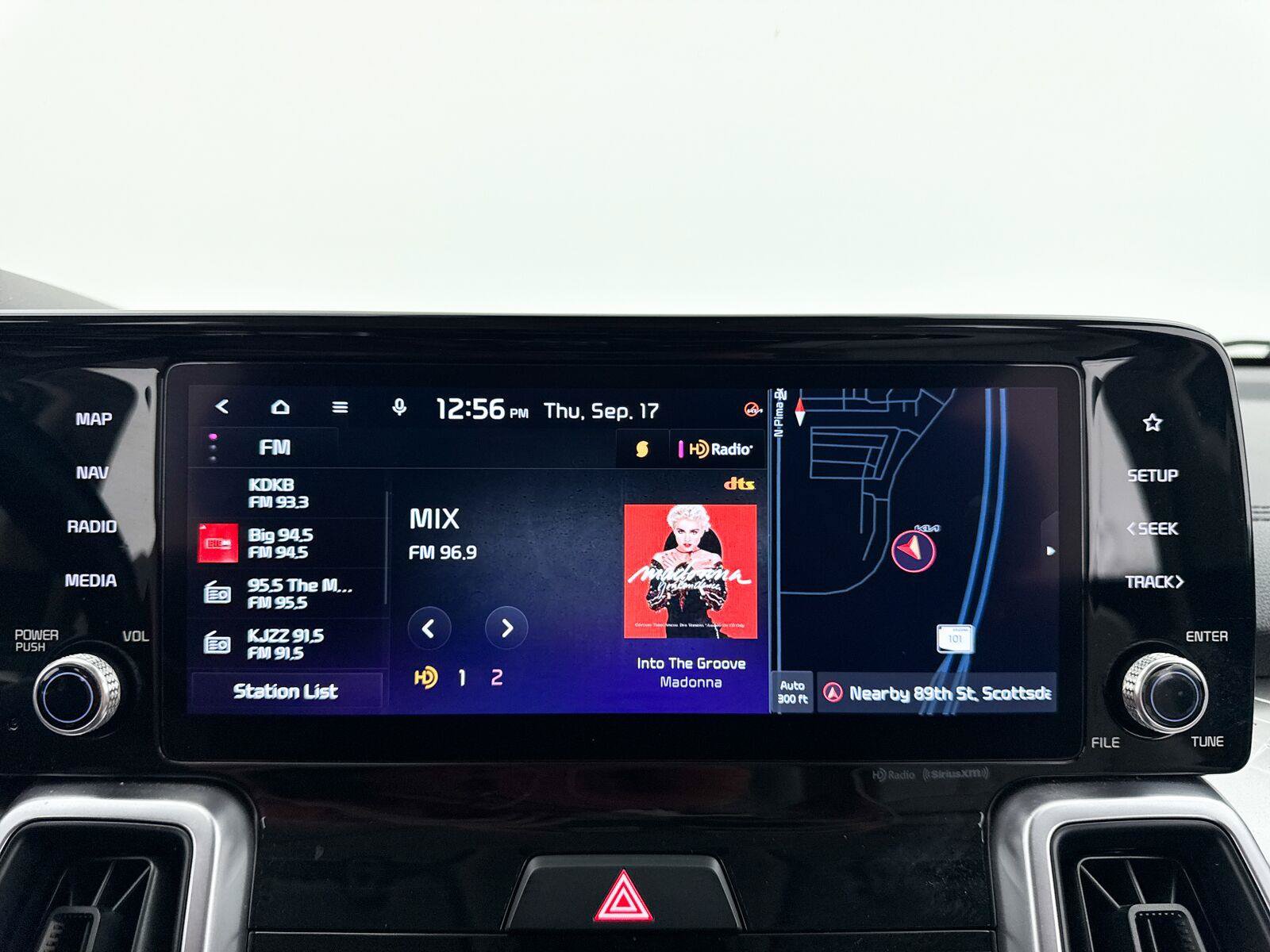 Used 2023 Kia Sorento EX w/ Panoramic Sunroof Package FWD image 25