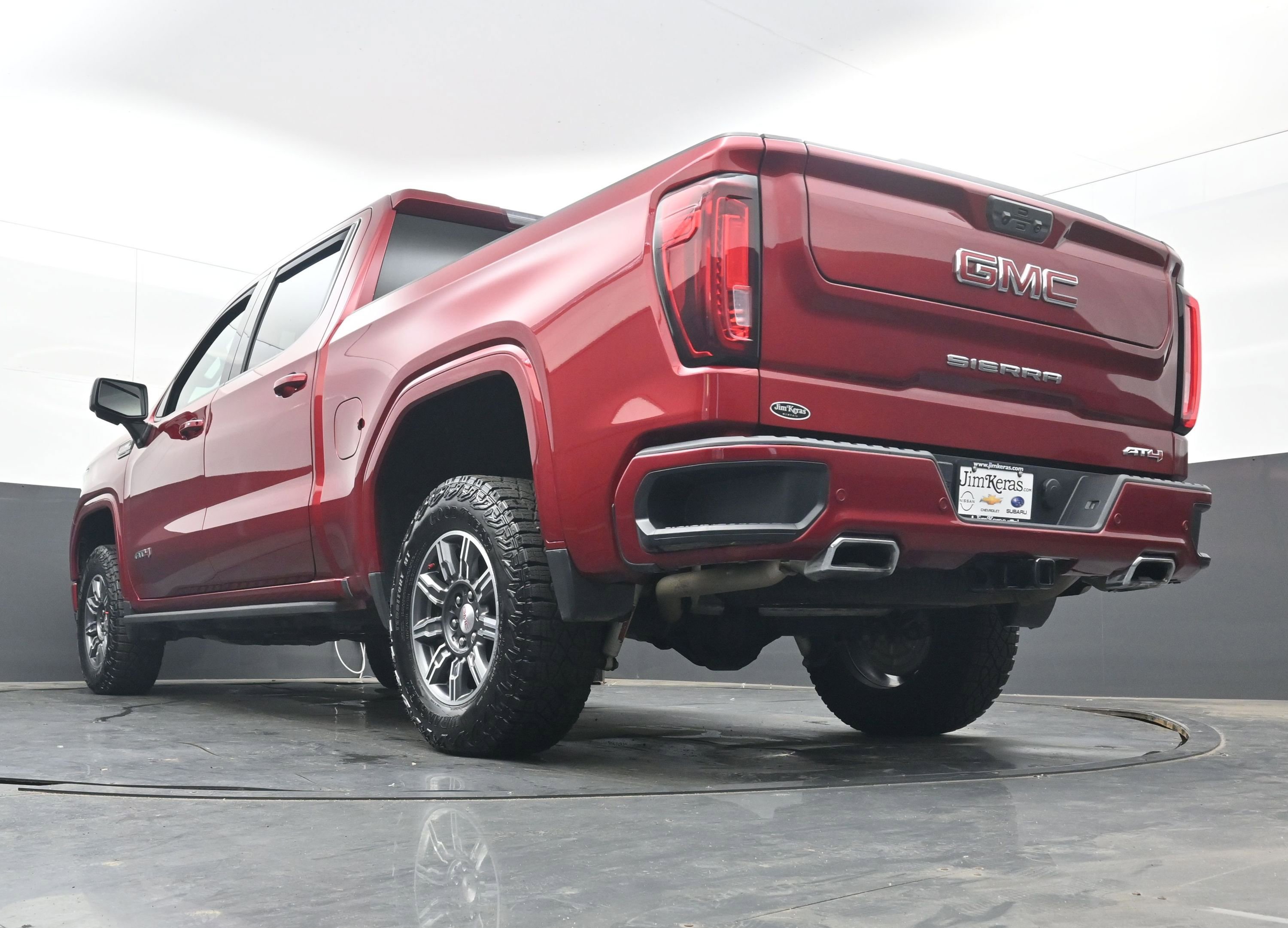 Used 2024 GMC Sierra 1500 AT4 w/ Technology Package image 31