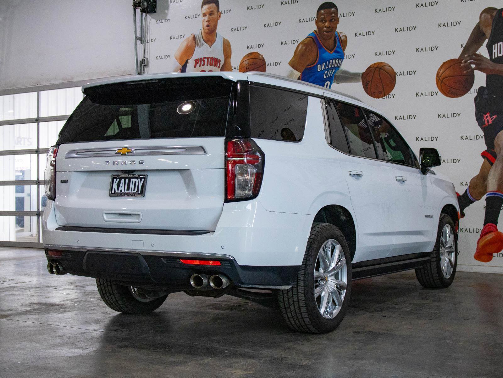 Used 2023 Chevrolet Tahoe High Country AWD/4WD image 26