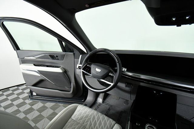 New 2025 Cadillac Escalade IQ Sport 1 w/ LPO, ONYX Package AWD/4WD image 23