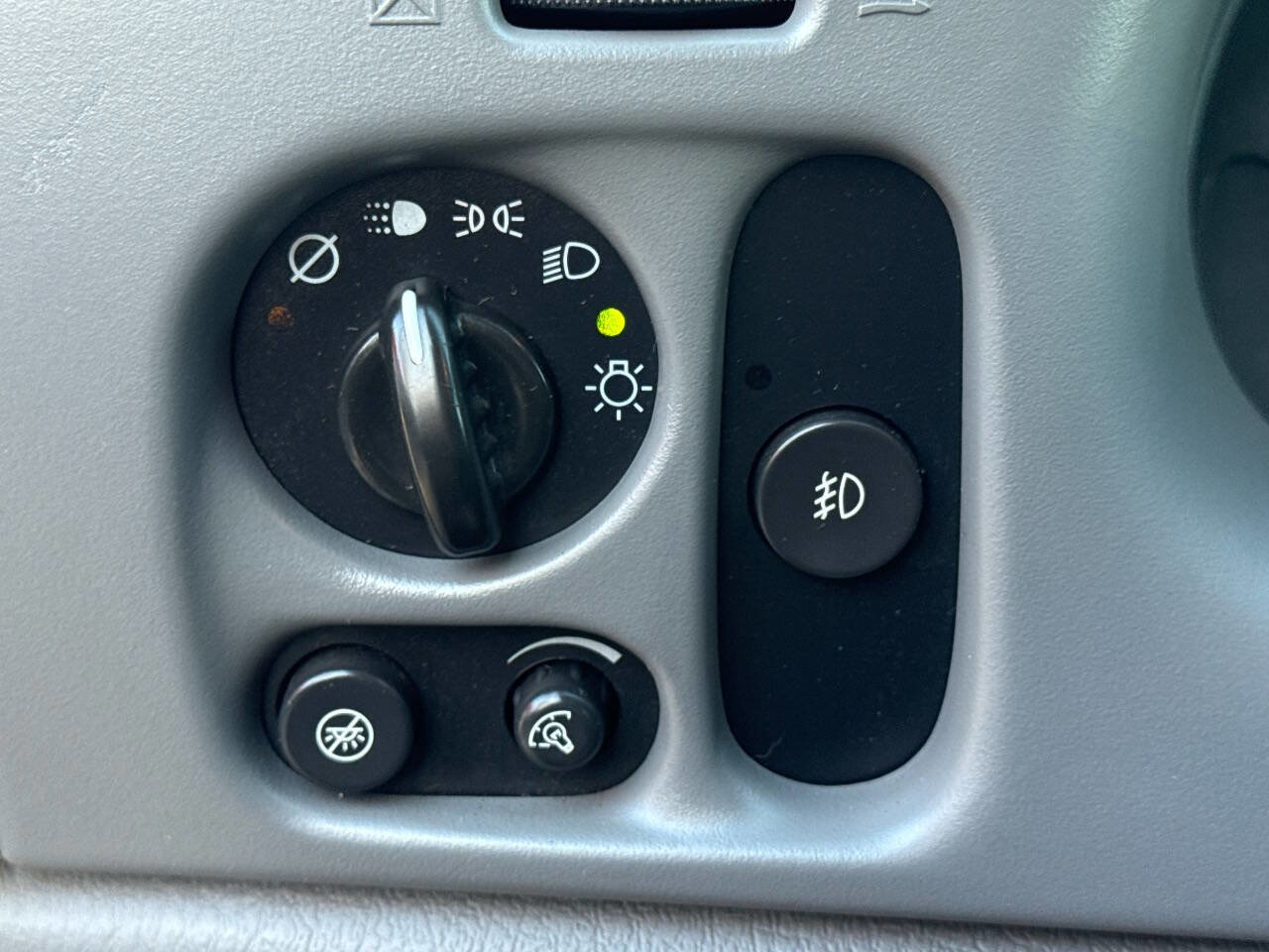 Used 2005 Chevrolet TrailBlazer LT image 26