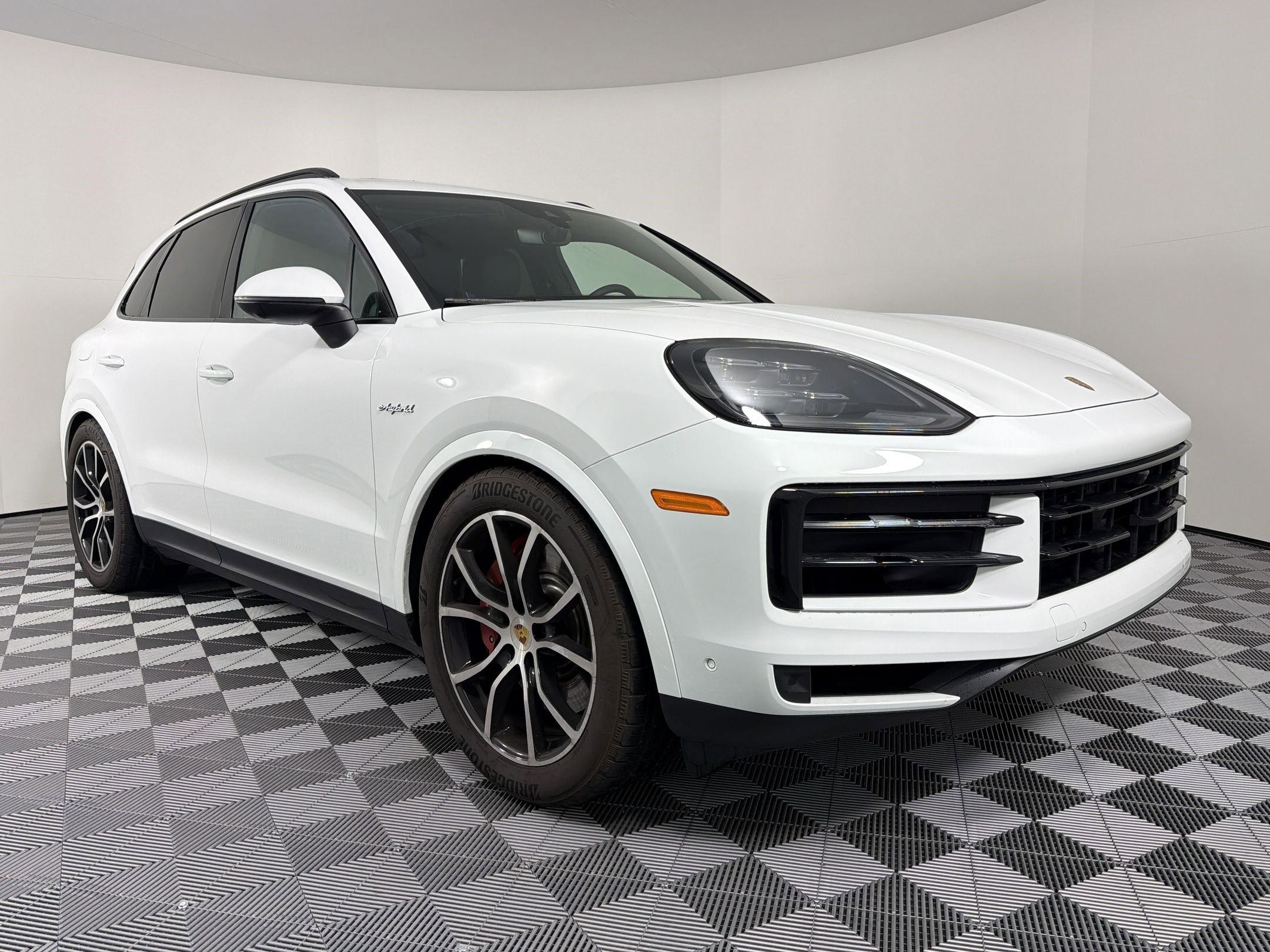 Certified 2024 Porsche Cayenne S AWD/4WD image 12