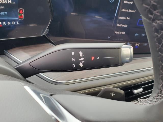 New 2026 Chevrolet Suburban Premier w/ Sun And Tow Package image 24