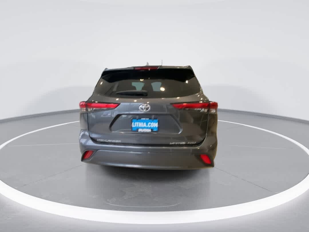 Used 2022 Toyota Highlander Limited AWD/4WD image 7