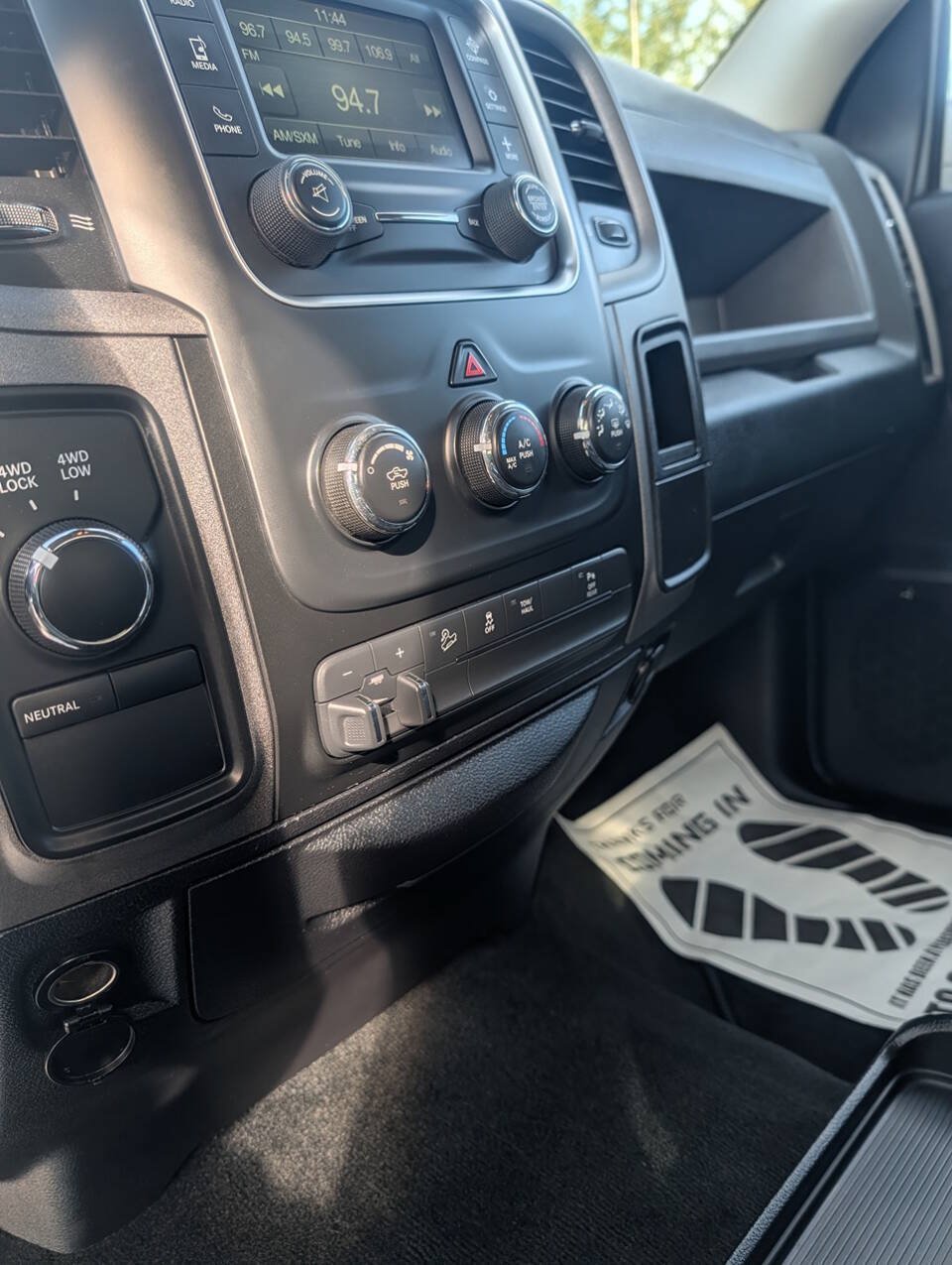 Used 2017 RAM 2500 Tradesman w/ Chrome Appearance Group AWD/4WD image 16
