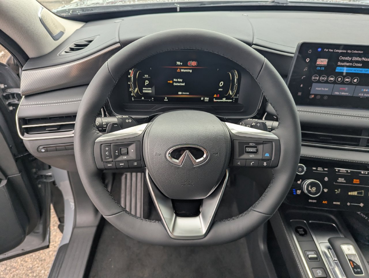 New 2027 INFINITI QX60 Luxe FWD image 17