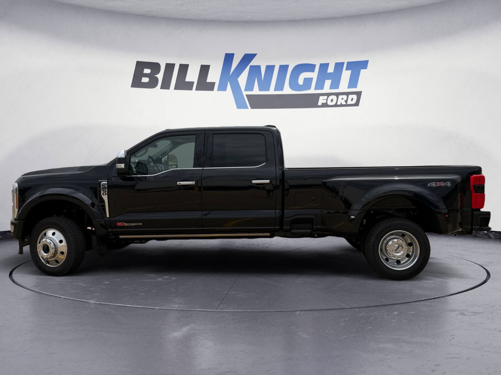 Used 2026 Ford F450 Platinum w/ Platinum Plus Package AWD/4WD image 2