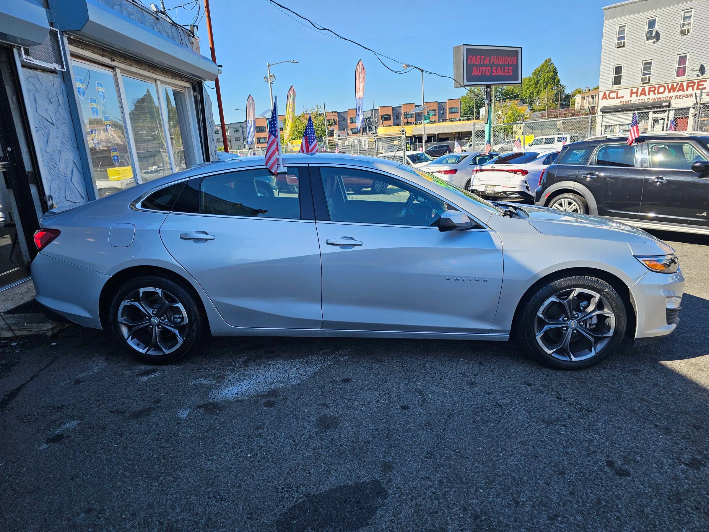 Used 2022 Chevrolet Malibu LT image 3