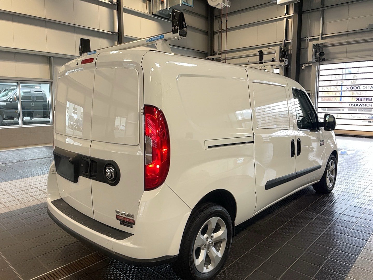 Used 2022 RAM ProMaster City Tradesman w/ Lights & Wheels Group FWD image 21