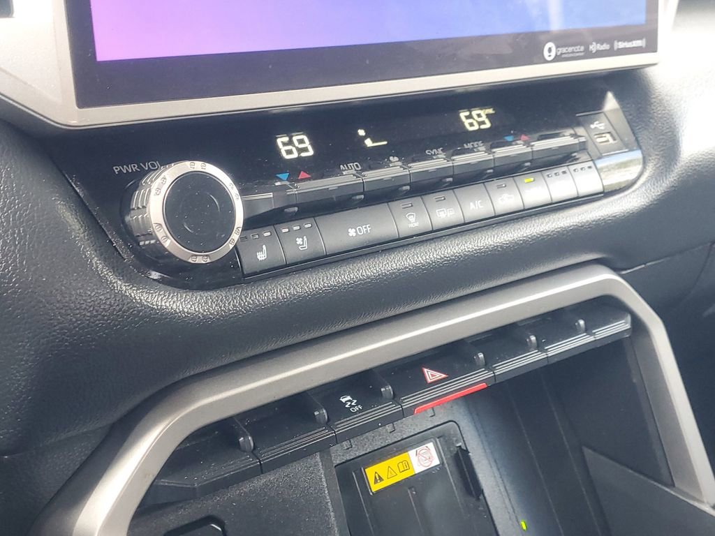 Used 2024 Toyota Tundra Limited w/ Power Package image 26