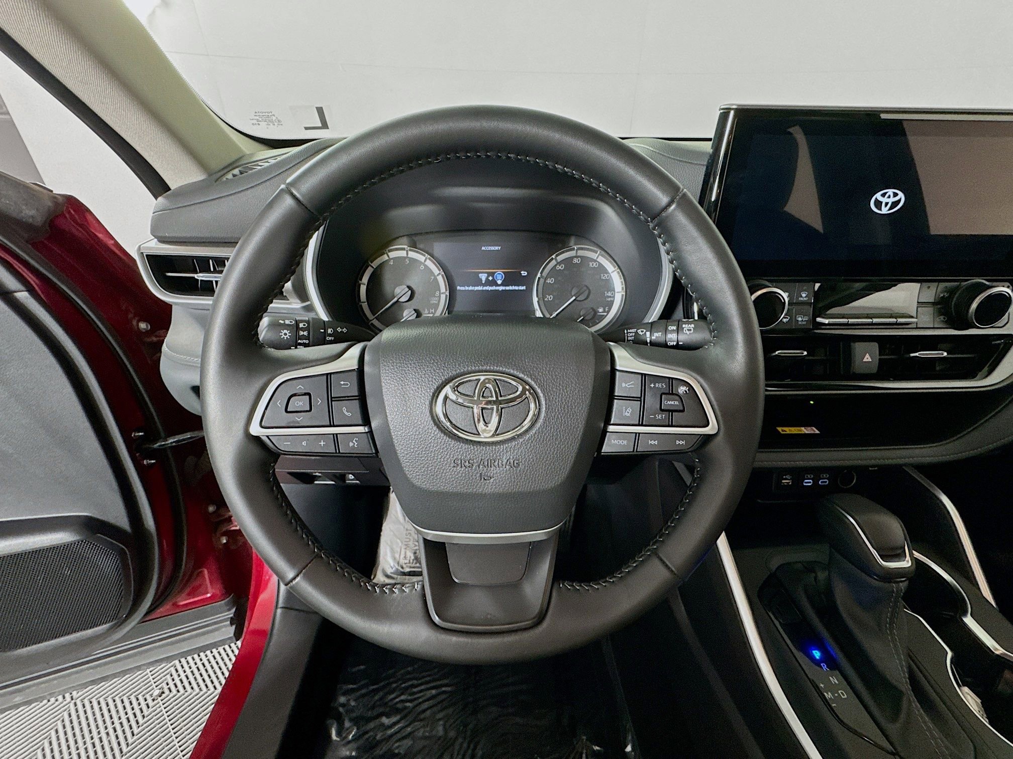 Certified 2025 Toyota Highlander XLE image 14