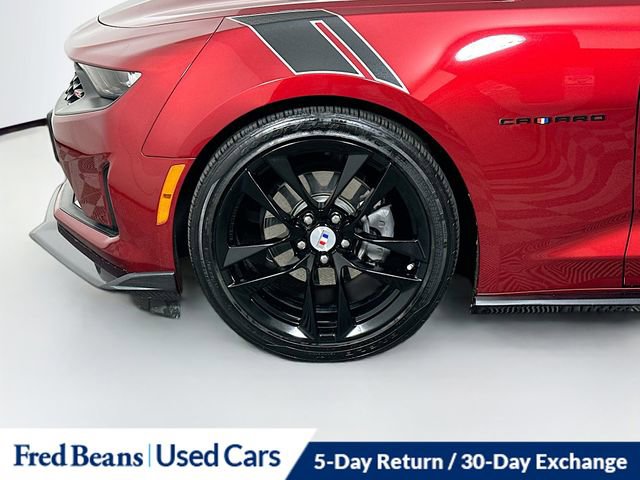 Used 2021 Chevrolet Camaro LT w/ Wild Cherry Design Package 2 RWD image 28