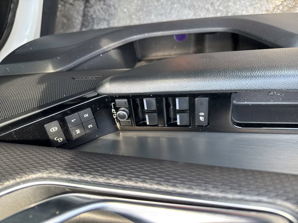 Used 2020 Land Rover Range Rover Velar R-Dynamic S AWD/4WD image 43