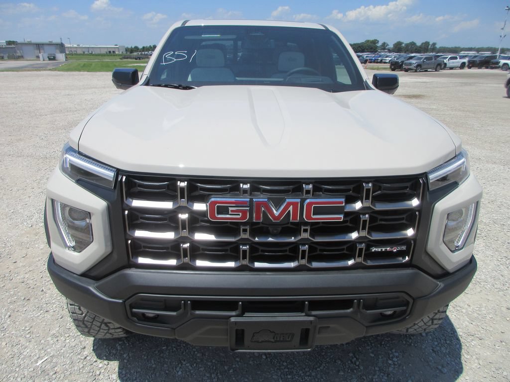New 2026 GMC Canyon AT4X w/ AT4X AEV Edition AWD/4WD image 12