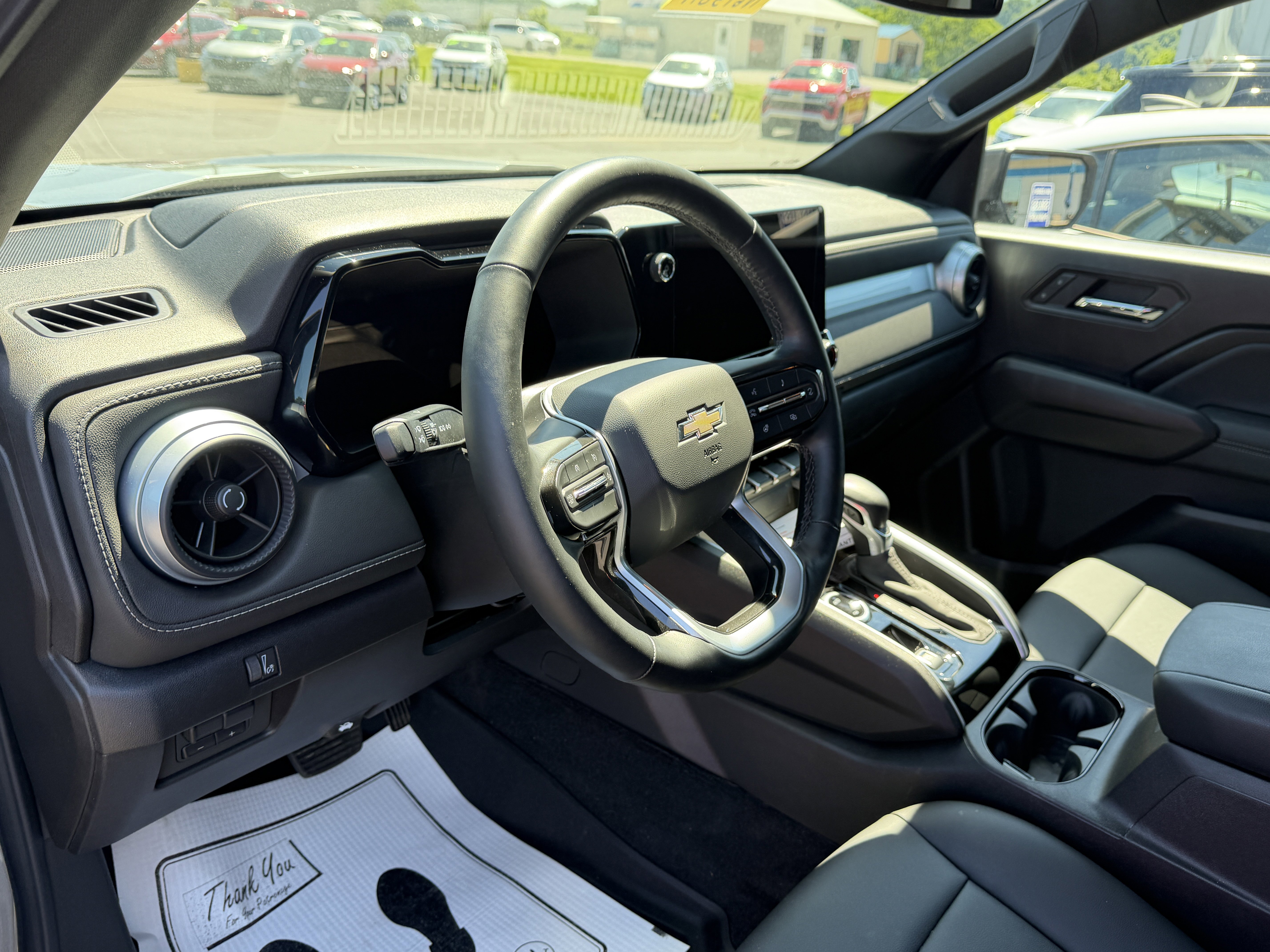 Used 2025 Chevrolet Colorado LT w/ LT Convenience Package AWD/4WD image 15