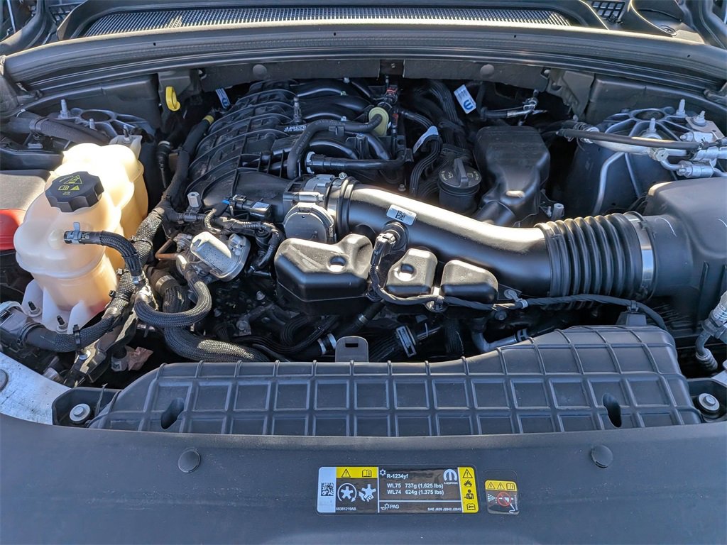 Used 2024 Jeep Grand Cherokee Limited image 35