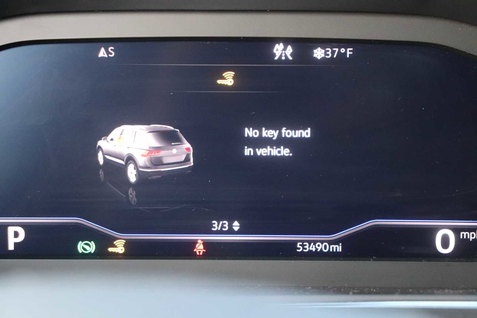 Used 2019 Volkswagen Tiguan SEL image 11