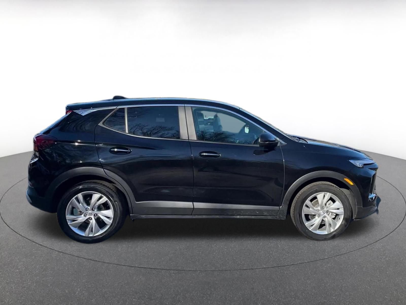 Used 2025 Buick Encore GX Preferred image 16