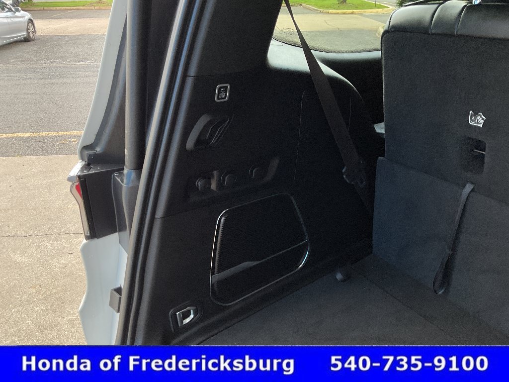 Used 2024 Jeep Wagoneer Series II w/ Flexible Seating Group AWD/4WD image 22